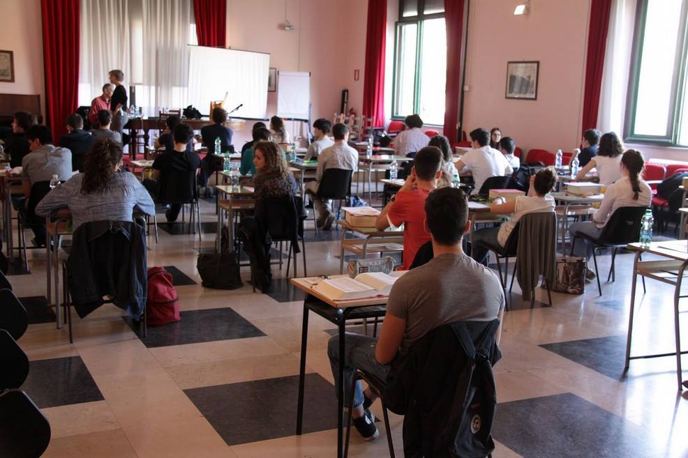 OLIMPIADI NAZIONALI DI LINGUE E CIVILTÀ CLASSICHE: PREMIATI I 6 VINCITORI. PER LA PRIMA VOLTA HANNO PARTECIPATO SCUOLE DA TUTTA ITALIA