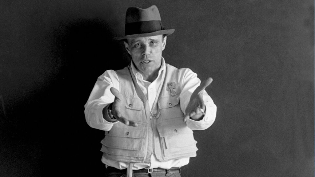 100 ANNI DI JOSEPH BEUYS, NAPOLI RICORDA IL GRANDE ARTISTA