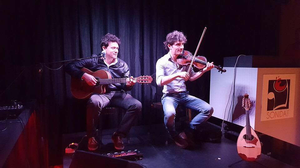 L’OMAGGIO A DE ANDRÉ DEL DUO INGIULLA-ARTALE E MATTEO ZACCAGNINO: A SATRIANO DUE SERATE CON LA MUSICA D’AUTORE 