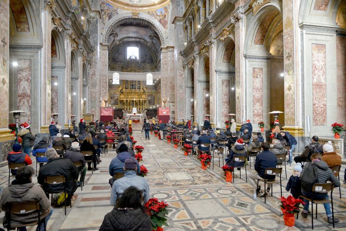 NATALE: NAPOLI; COMUNITÀ SANT’EGIDIO, FESTA CON 100 BISOGNOSI