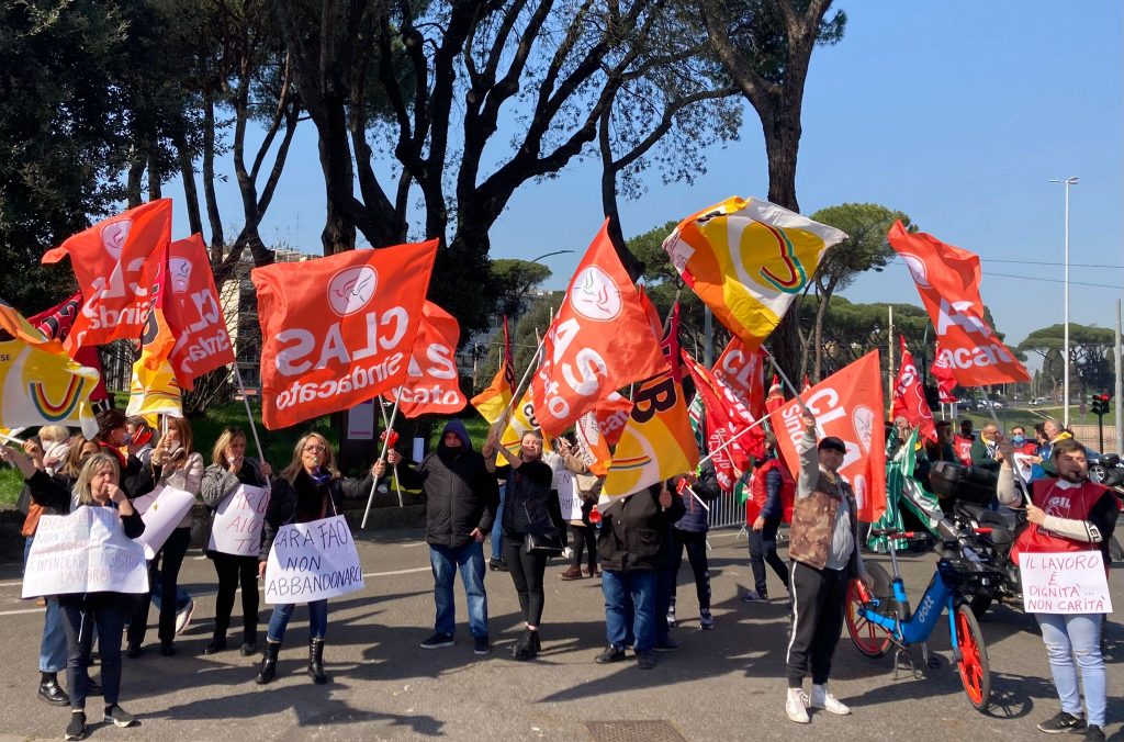 PROTESTA SOTTO LA SEDE DELLA FAO A ROMA: LAVORO A RISCHIO PER GLI ADDETTI A MENSA E BAR 