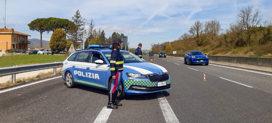 31MILA VEICOLI CONTROLLATI CON OLTRE 25MILA SANZIONI. IL BILANCIO DELL’ATTIVITÀ DELLA POLIZIA STRADALE DURANTE LE FESTIVITÀ NATALIZIE